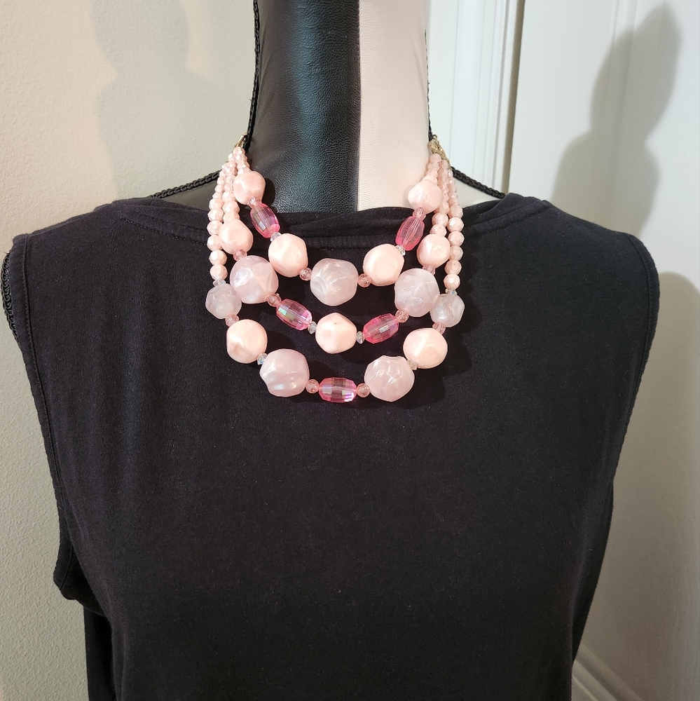 Vintage Emmons Frosty Pink and goldtone necklace